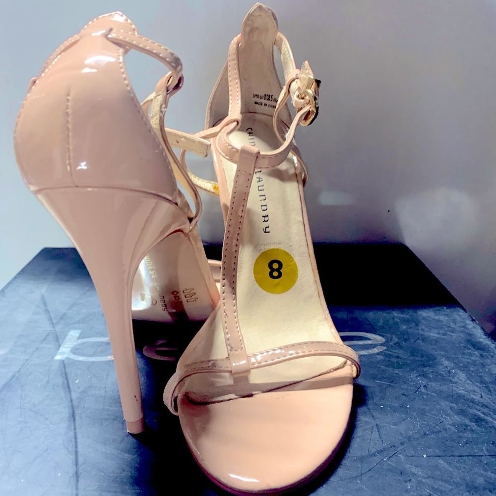 No box. Baby pink/rose Chinese laundry high heels